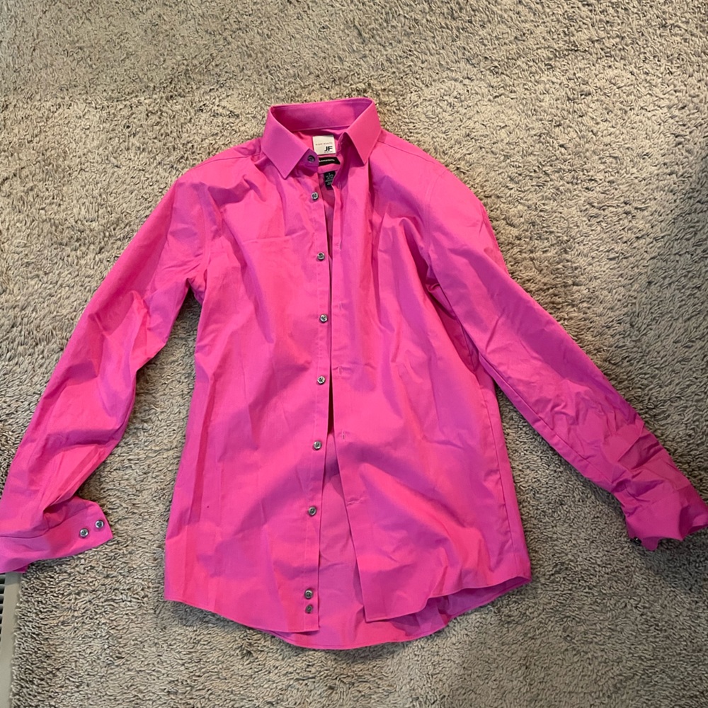 Women’s pink dress shirt